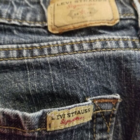 Levis Strauss Women's Size 10 Medium bootcut - Picture 9 of 9